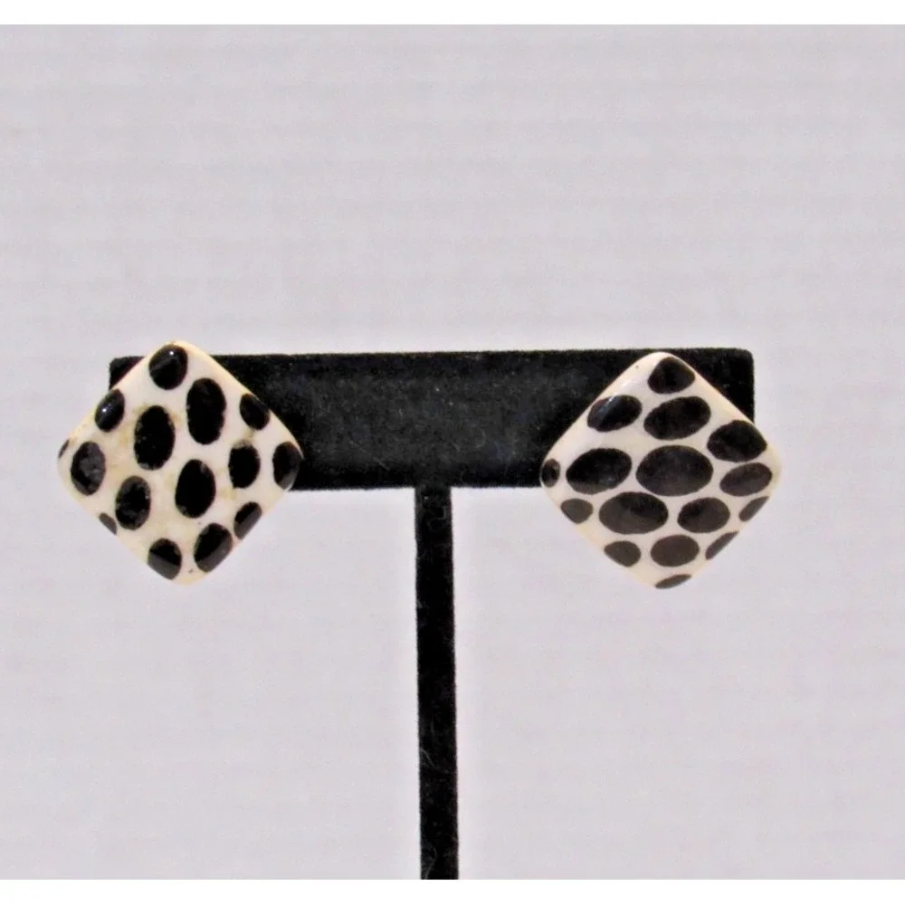 Vintage Black White Polka Dot Square Stud‎ Earrings Retro Mod Spotted Geometric